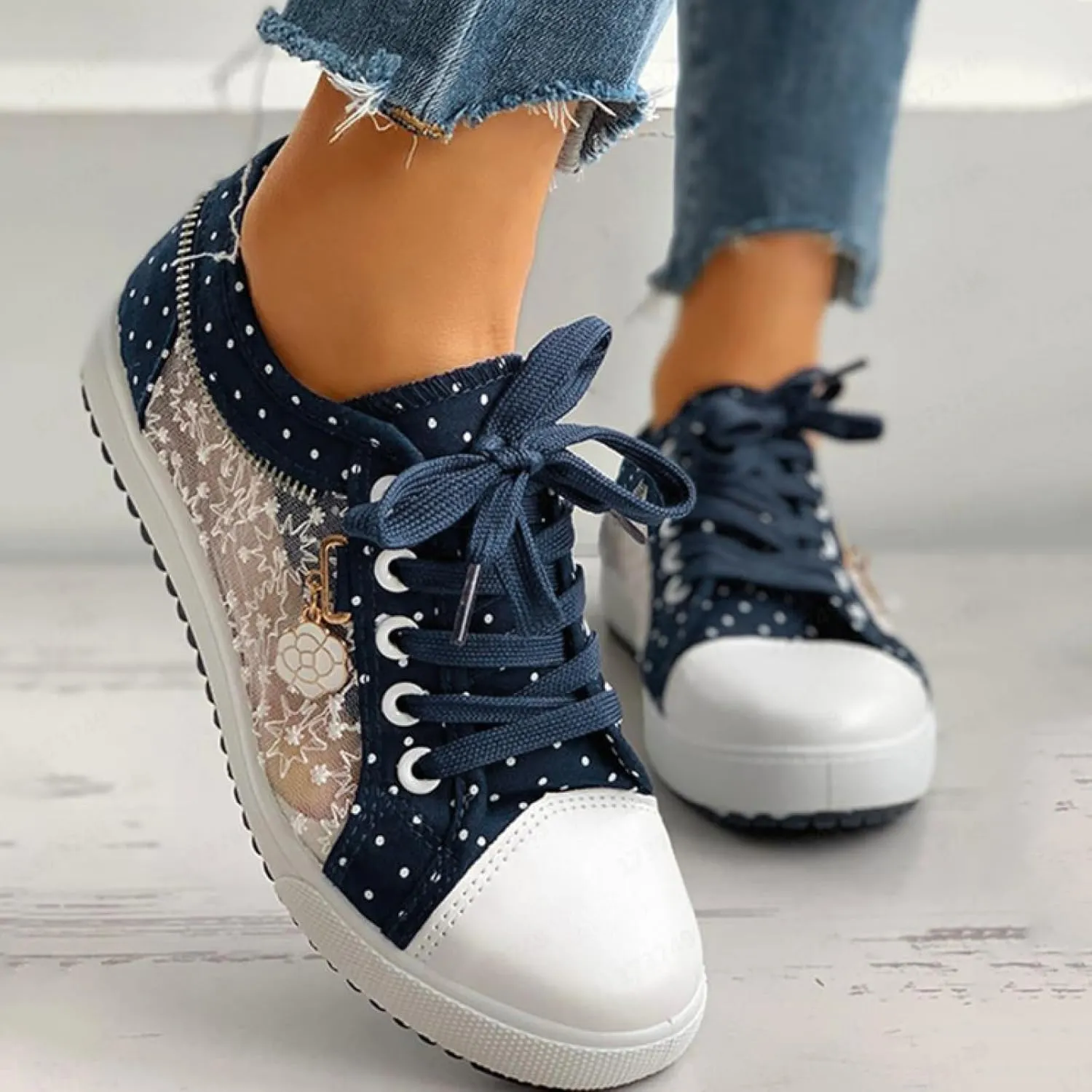 Women's Hollow Denim Mesh Shoes Breathable Lightweight Walking Shoes Outdoor Trainers Camping Trail Trekking Footwear